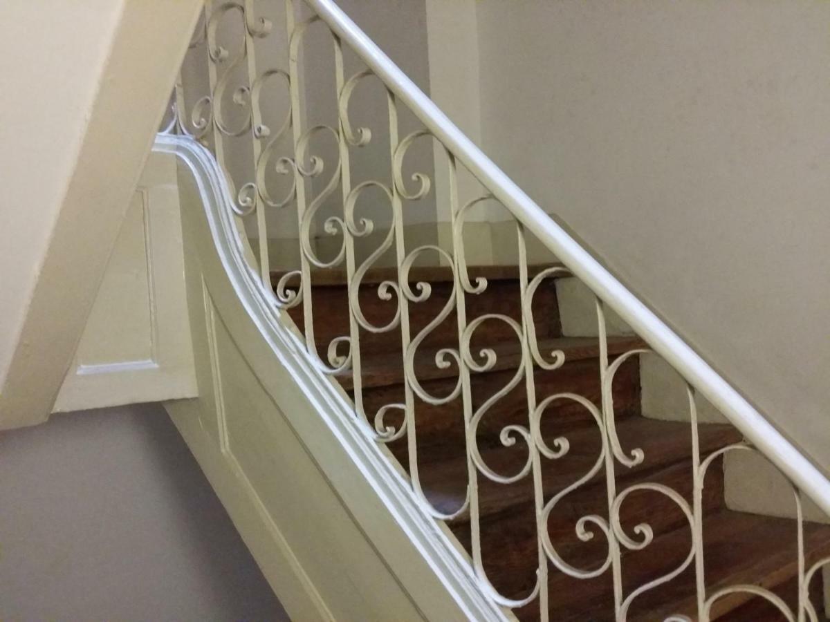 Charming Flat With Balconies Chiado District 2 Bedrooms & Ac 19th Century Building * Lissabon